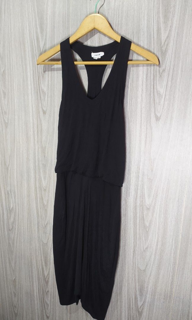 Helmut Lang Black Sleeveless Dress (Category: Dresses) located in Naga. Submitted by secondspinv2 (Listing ID 1435301084, Image 3). Description: Helmut Lang Black Sleeveless Dress ✅Size: M ✅Waist: 26 To 30 ✅Length: 43 ✅Color Rate: 9.5/10 ✅Issue: Minimal Lose Stitch ✅Need Wash ✅Location: Bicol Naga City, Camarines Sur ✅Courier: J&T Express/Flash Express ✅MOP: Gcash only.