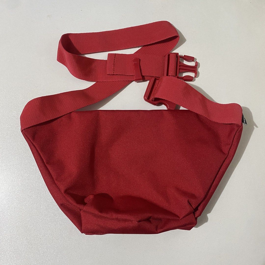 Herschel Supply Co. Red Fanny Pack (Category: Belt bags, Clutches and Pouches) located in Quezon City. Submitted by saayymm (Listing ID 1435267890, Image 3). Description: .
