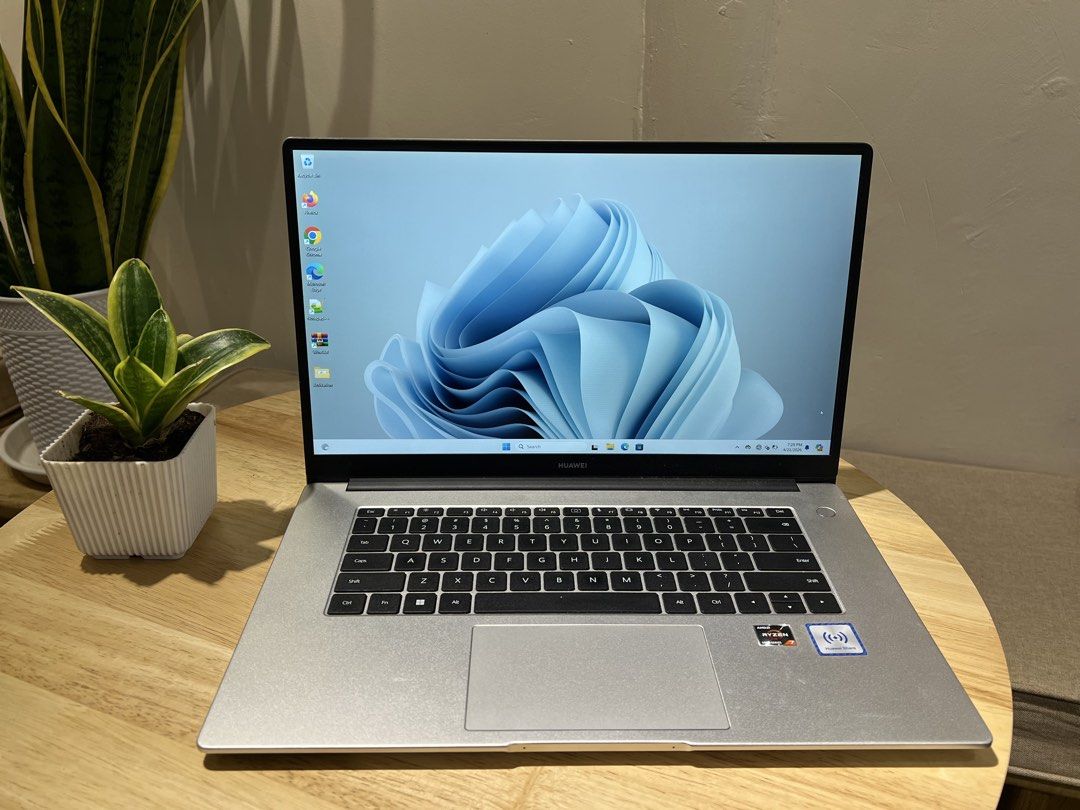 HUAWEI MATEBOOK D15 AMD Ryzen 7 5700U 8GB RAM 512GB SSD (Category: Laptops & Notebooks) located in Manila. Submitted by jayson.smith-9999 (Listing ID 1435330440, Image 1). Description: •Windows 11 Pro •AMD Ryzen 7 5700U •8 GB RAM •512 GB SSD •AMD Radeon(TM) Graphics •15.6 - Inch Inclusion - Unit & Orig Charger Only •No Issue •Smoothness •Test to sawa sa meetup •What you see is that you get 📍Meetup Greenhills Vmall.