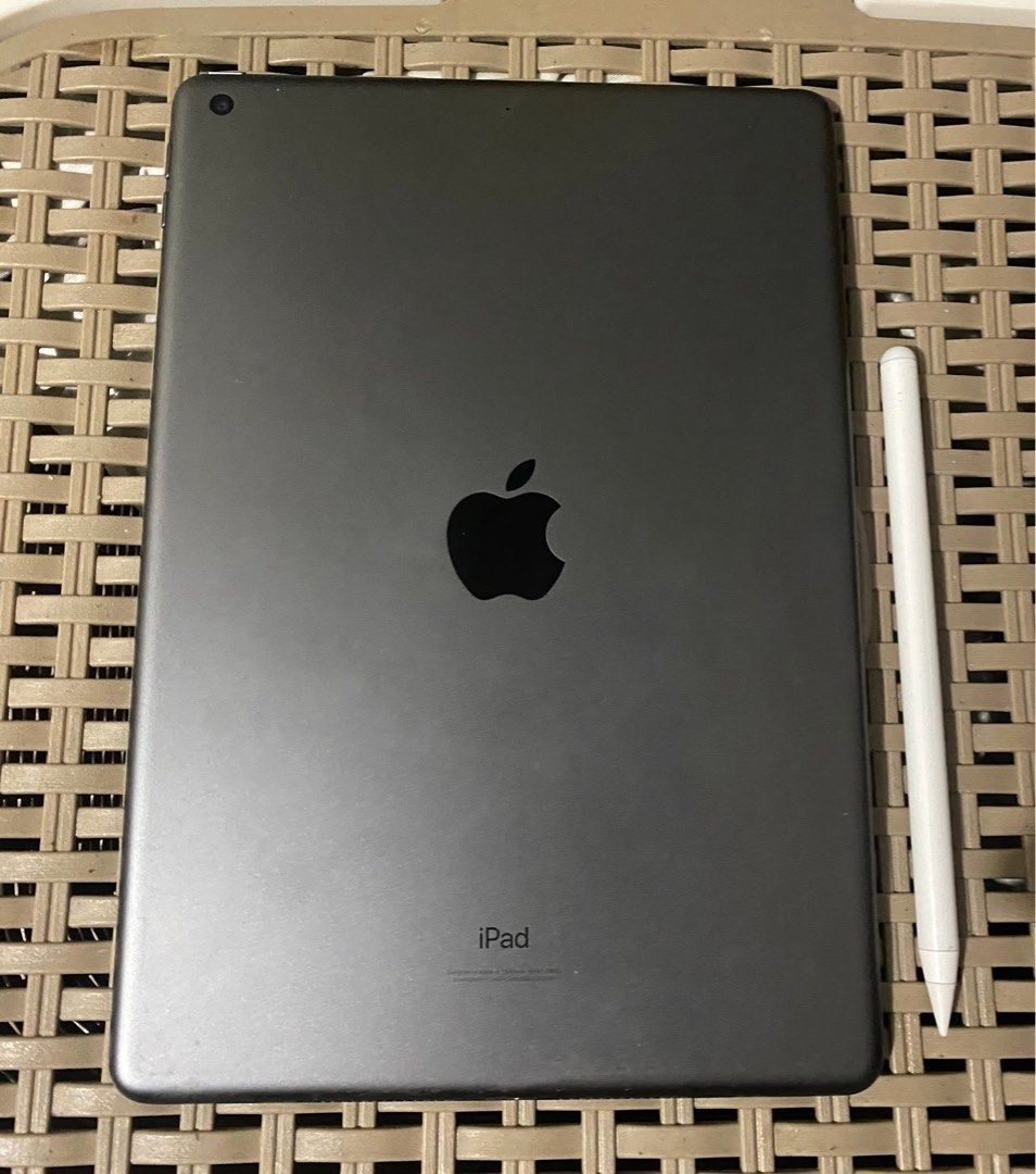 iPad 9th Gen + Goojodoq Pencil (Category: iPad) located in Apalit. Submitted by navillyara (Listing ID 1435325441, Image 2). Description: - iPad 9th Gen included. - Comes with a Goojodoq Pencil (minor scratches but 100% working). - 64GB storage capacity. - Bought last 2024. 9/10 condition. Smooth pa rin gamitin. - Mainly used for note-taking and watching videos (Netflix/YouTube). RFS: Need funds..