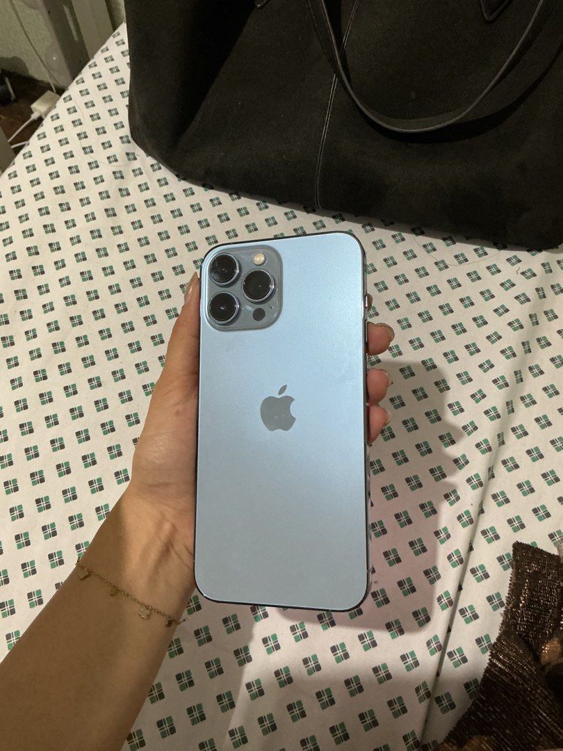 IPHONE 13 PRO MAX | 256 gb (Category: iPhone 11 Series) located in San Pedro. Submitted by sneaax (Listing ID 1435318081, Image 2). Description: Selling my Iphone 13pm, 256gb (Color blue!) Please buy it na super mura na nito for 256gb! No gasgas, super kinis pa din! Lady-owned. No issue! Super kunat pa din ng battery & all is still working! & definitely have the best quality of camera! 🥹 RFS: Will upgrade to 17pm! Preferred meetup: BGC or One Ay