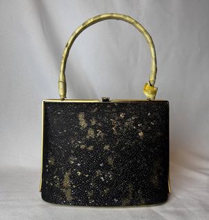 (Category: ) located in . Submitted by originalvintagebagph (Listing ID 1435293822, Image 1). Description: .