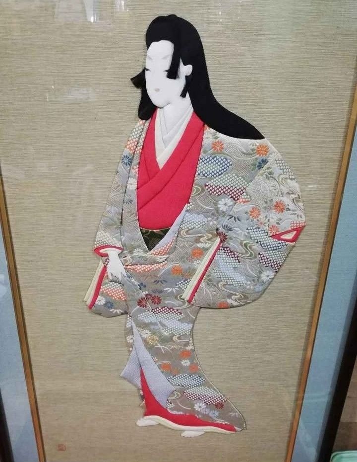 JAPANESE FRAME DISPLAY (Category: Wall Decor) located in Cainta. Submitted by marynette39 (Listing ID 1435309307, Image 3). Description: - geisha like wall art - Features a geisha in a traditional kimono - Intricate details showcasing artistry - Framed in a wooden frame - Blue backing - Perfect for home decor - Adds elegance and cultural charm -L-36.5 inches W-18.5 inches .
