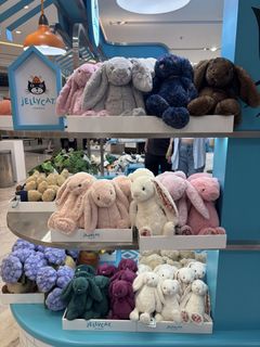 (Category: ) located in . Submitted by aliyahspreloved (Listing ID 1435308654, Image 1). Description: .