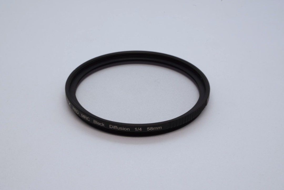 K&F Concept Diffusion filter black pro mist 1/4 58mm (Category: Camera Bags & Carriers) located in Las Pinas. Submitted by mikerc (Listing ID 1435212573, Image 3). Description: K&F Concept Diffusion filter black pro mist 1/4 58mm Very good condition Comes with generic filter case Courier pick up in Katarungan Village, Muntinlupa.