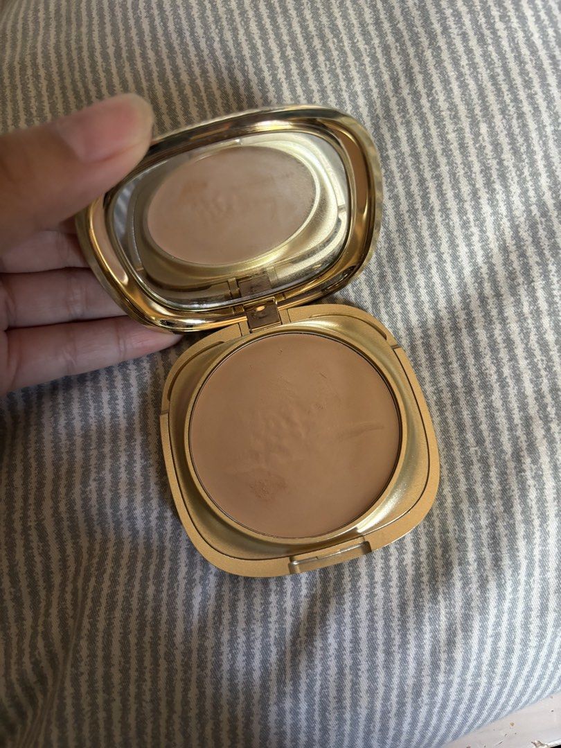 Kiko Milano cream foundation (Category: Makeup) located in Rizal. Submitted by .love_b (Listing ID 1435224691, Image 3). Description: never been used! nakalimutan ko na binili ko pala to hahaha, may uka lang and di ko na sinama yung puff for hygiene purp. idk if natuyo ba or ganun takaga since cream found. no issue, just decluttering!.