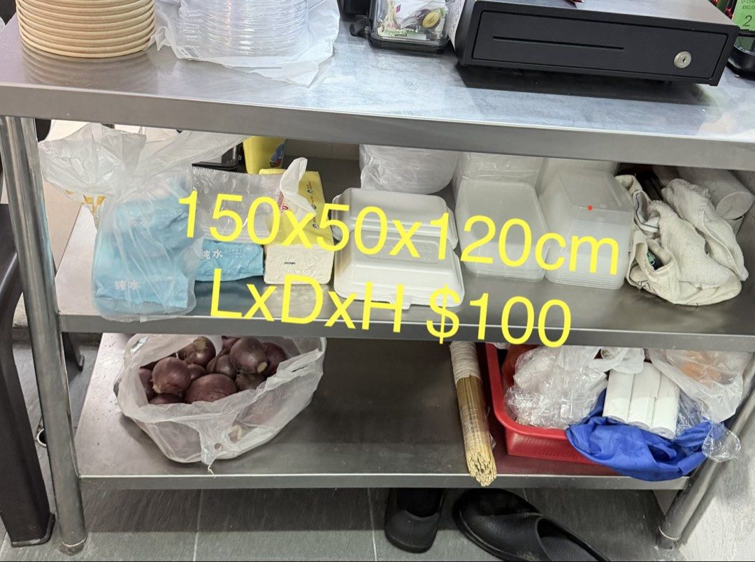 Kitchen items (Category: Other Kitchen Appliances) located in Singapore. Submitted by orankid1972 (Listing ID 1435261020, Image 2). Description: Cheap used kitchen item for sale as individual or a whole set( will give discount). Self collect..