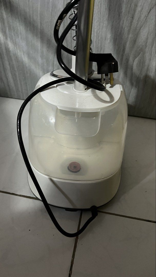 KONKA garment iron steamer (Category: Ironing Boards) located in Antipolo. Submitted by eppcom (Listing ID 1435248904, Image 3). Description: Konka garment steamer See picture for details.