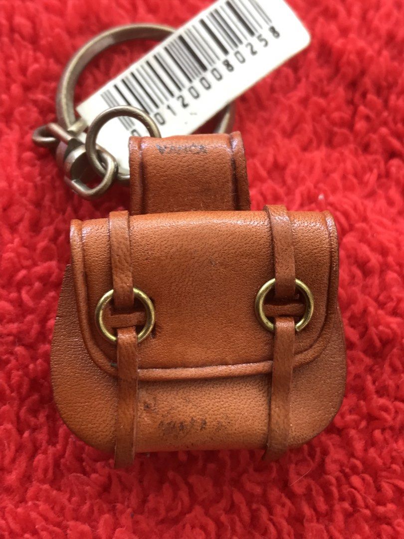 Leather micro bag key chain (Category: Purses & Pouches) located in Tuguegarao City. Submitted by rox_onlineshop (Listing ID 1435199786, Image 3). Description: Pretty leather satchel bag style key chain.