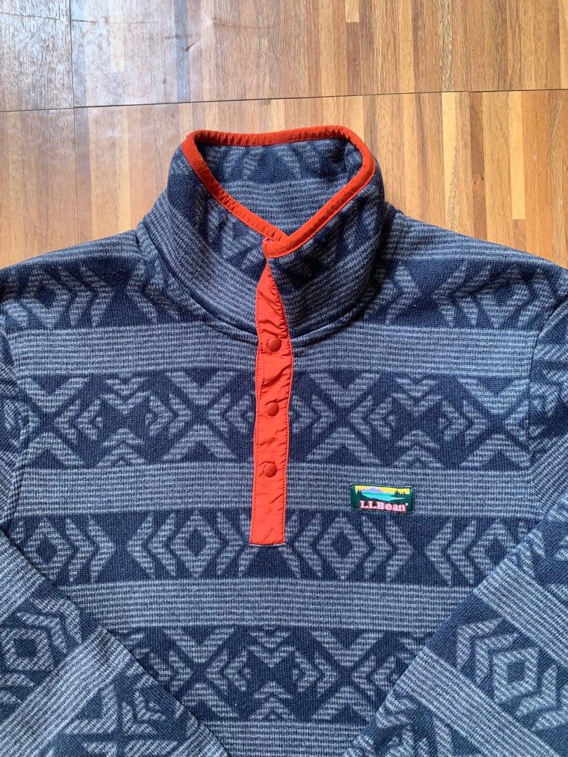 LLBean Aztec Design Fleece Jacket (Category: Coats, Jackets and Outerwear) located in Lipa City. Submitted by alvinbtd043 (Listing ID 1435179240, Image 2). Description: LLBean Fleece Jacket Size Medium Good condition 550php Lipa City Batangas.