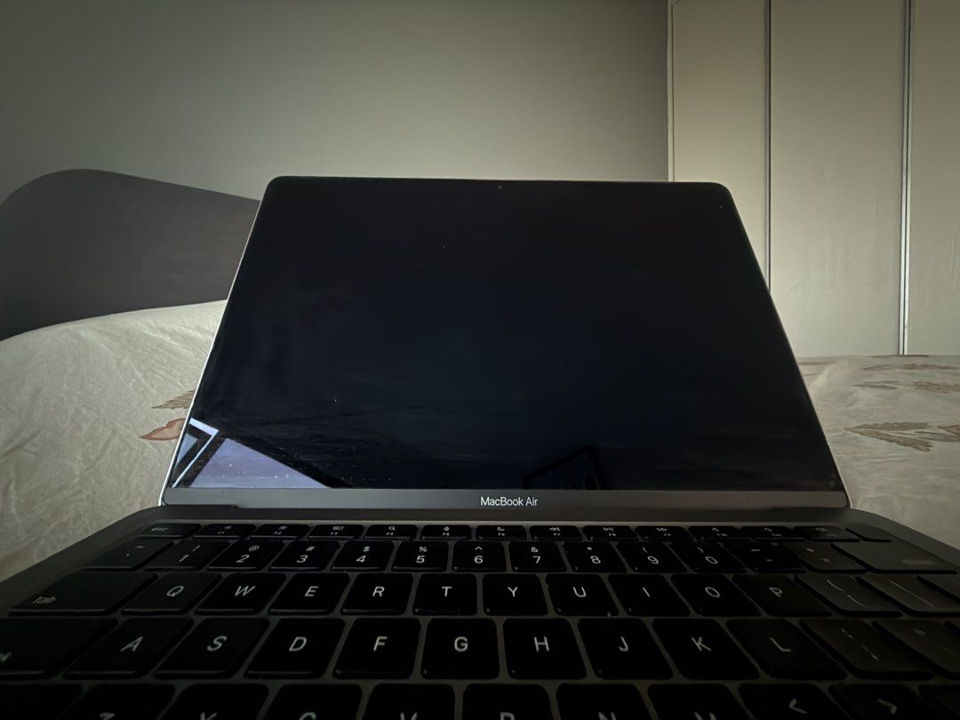 M1 Apple MacBook Air - Space Grey441311361531924482