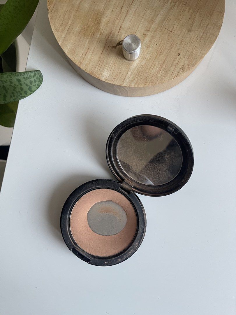 MAC NC27 USED!!! (Category: Makeup) located in Quezon City. Submitted by gymgirlie1717 (Listing ID 1435308958, Image 2). Description: DECLUTTERING… MAKEUP SALE 💄 ✔️ MAC Powder (N27) – ₱600 (OG ₱2,500) – heavily used (as seen in photo), but still okay to use 📌 Payment first ❌ No bogus buyer ❌ No lalamove abono ‼️ Paunahan na lang / first to pay gets it PM if interested 👍.
