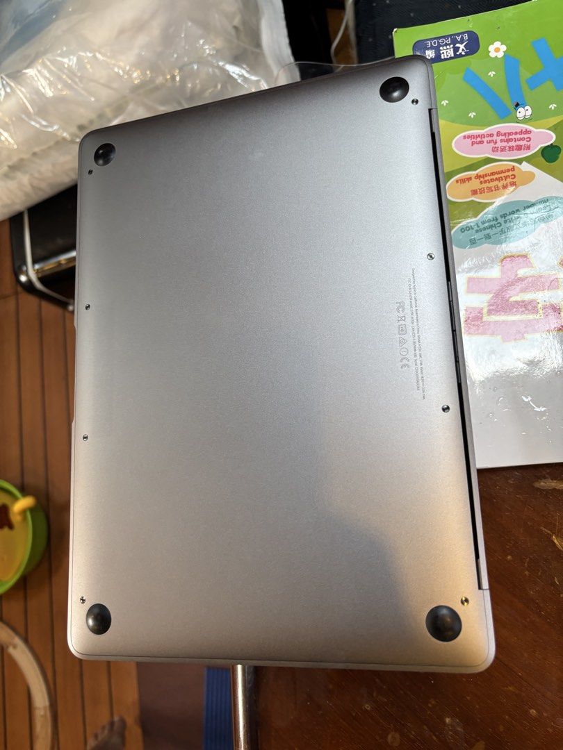 MacBook441550064205834244