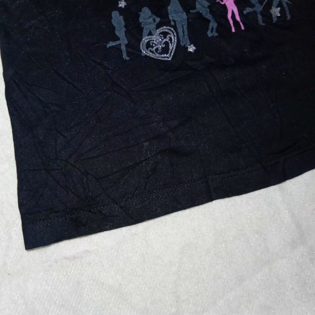 McBling Hannah Montana Graphic Tee (Category: Shirts) located in Balanga. Submitted by hannyzzzfinds (Listing ID 1435275930, Image 2). Description: ⌑𝑴𝒄𝑩𝒍𝒊𝒏𝒈 𝑯𝒂𝒏𝒏𝒂𝒉 𝑴𝒐𝒏𝒕𝒂𝒏𝒂 𝑮𝒓𝒂𝒑𝒉𝒊𝒄 𝑻𝒆𝒆⚜︎ ɪɴғᴏ: – Length 21.5 –Width 16.6 –Hannah Montana Brand –XL on tag –fit to small-XL ɴᴏᴛᴇ☠︎ –Boxy T-Shirt –not fitted ᴄᴏɴᴅɪᴛɪᴏɴ 8.5/10 Mine- 249.