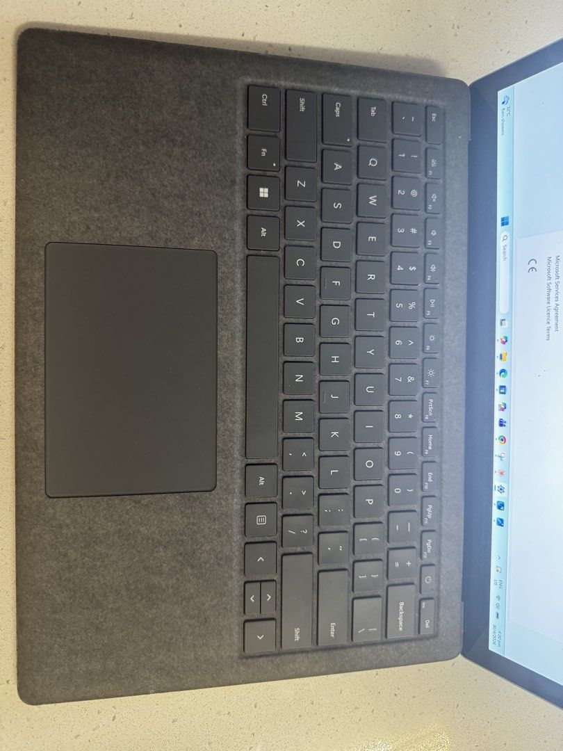 microsoft surface laptop 5 touchscreen computer 12thGen i5 / 13.5”441390080354560006