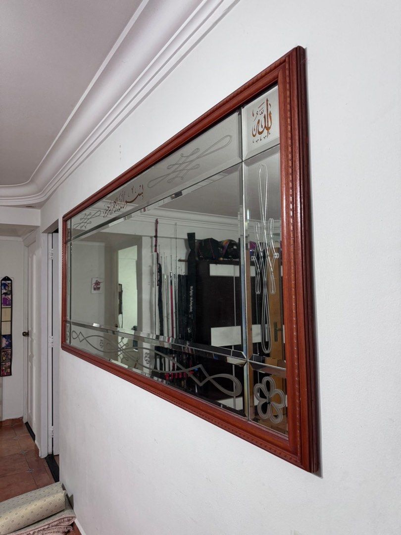 Mirror (Category: Other Home Furniture) located in Singapore. Submitted by rahim_27 (Listing ID 1435296293, Image 1). Description: Negotiable.
