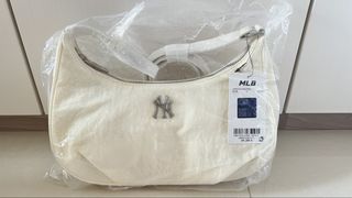 （分類：）位於 。 由 milau725 提交（商品編號 1435209023，圖片 1）。簡介： 。