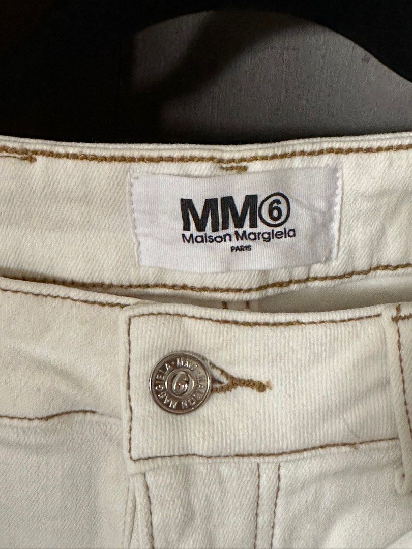 MM6 Maison Margiela Jeans (Category: Jeans) located in Quezon City. Submitted by thriftables (Listing ID 1435234969, Image 1). Description: I genuinely don’t know if this is authentic, I thrifted it in Japan from 2nd Street even if it looked dubious. Feels really nice tho hahah .