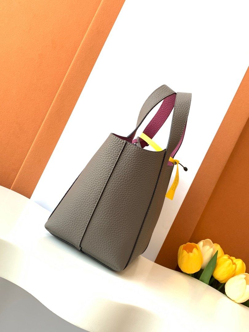 Moynat Duo tote BB Bag Togo (Category: Luxury Bags & Wallets) located in Pasig City. Submitted by wmsbags_2 (Listing ID 1435296739, Image 3). Description: Available Pre-Order 4 Working Days ‼️VIP HANDMADE‼️ ✅Perfect workmanship ✅Fully hand stitched ✅Fully hadmade ✅Fine stamp & Code ✅100% Hardware materials structured ✅Real Leather ✅We do deliver NATIONWIDE ✅ or meet up ( metro manila area) ✅Complete Inclusion we Accept ! ✅Credit Card ✅Cash Paymen