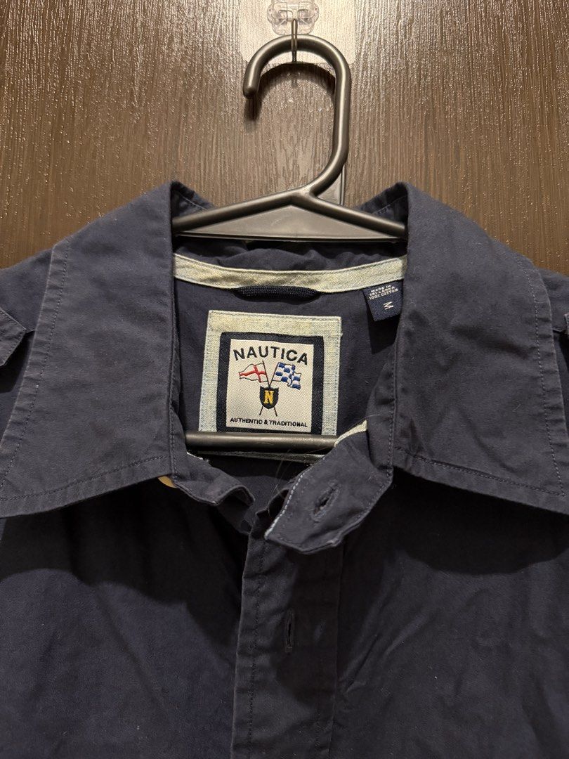 Nautica Long Sleeve Top (Category: Formal Shirts) located in Taguig. Submitted by 77dbae (Listing ID 1435239253, Image 3). Description: Nautica Long Sleeve Top - M on tag rfs: decluttering.