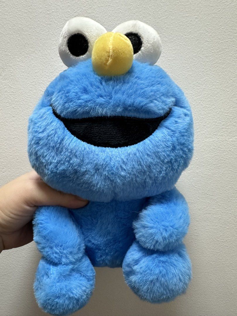 NEW! 8in Blue Elmo stuffed toy (Category: Plushies & Soft Toys) located in Makati City. Submitted by shopshophooray.ph (Listing ID 1435305005, Image 1). Description: ❤️great Vday gift, Bday gift, Anniv gift, Christmas gift❤️ ⭐️⭐️made of premium stuffed toy material (not the cheap looking ones) ---- Blue Elmo stuffed toy - P299 - blue - 8in height - brand new - excellent condition - no rips, stains , tears Pay: bdo bpi or gcash Pickup: Pio del Pil