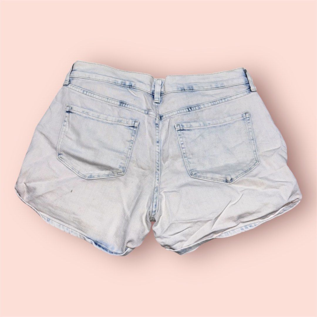 Old Navy Mid Waist Shorts (Category: Shorts) located in Rosario. Submitted by preloveditems2002 (Listing ID 1435232910, Image 2). Description: - Old Navy mid-waist shorts - Light wash denim - Comfortable fit - Versatile style.