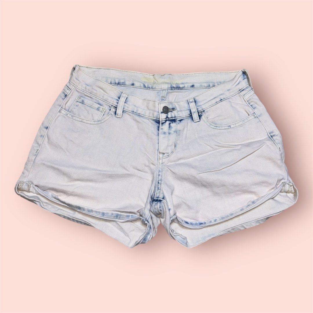 Old Navy Mid Waist Shorts (Category: Shorts) located in Rosario. Submitted by preloveditems2002 (Listing ID 1435232910, Image 1). Description: - Old Navy mid-waist shorts - Light wash denim - Comfortable fit - Versatile style.