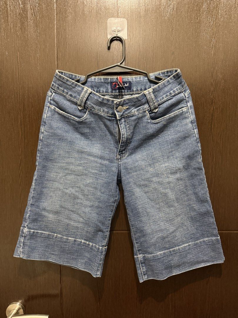 Overhauled Jeans Light Washed Jorts (Category: Shorts) located in Taguig. Submitted by 77dbae (Listing ID 1435236720, Image 1). Description: Overhauled Jeans Jorts - size 30 rfs: decluttering.