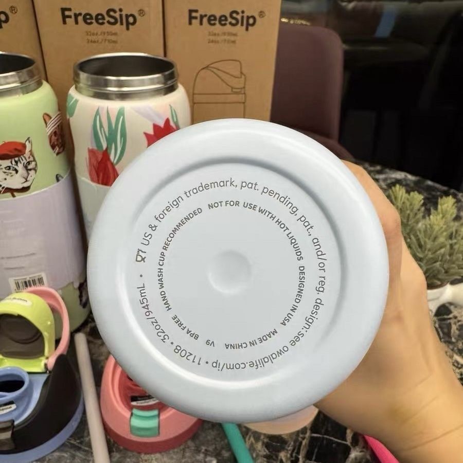 Owala FreeSip Insulated Water Bottle - 32oz441275279276124164