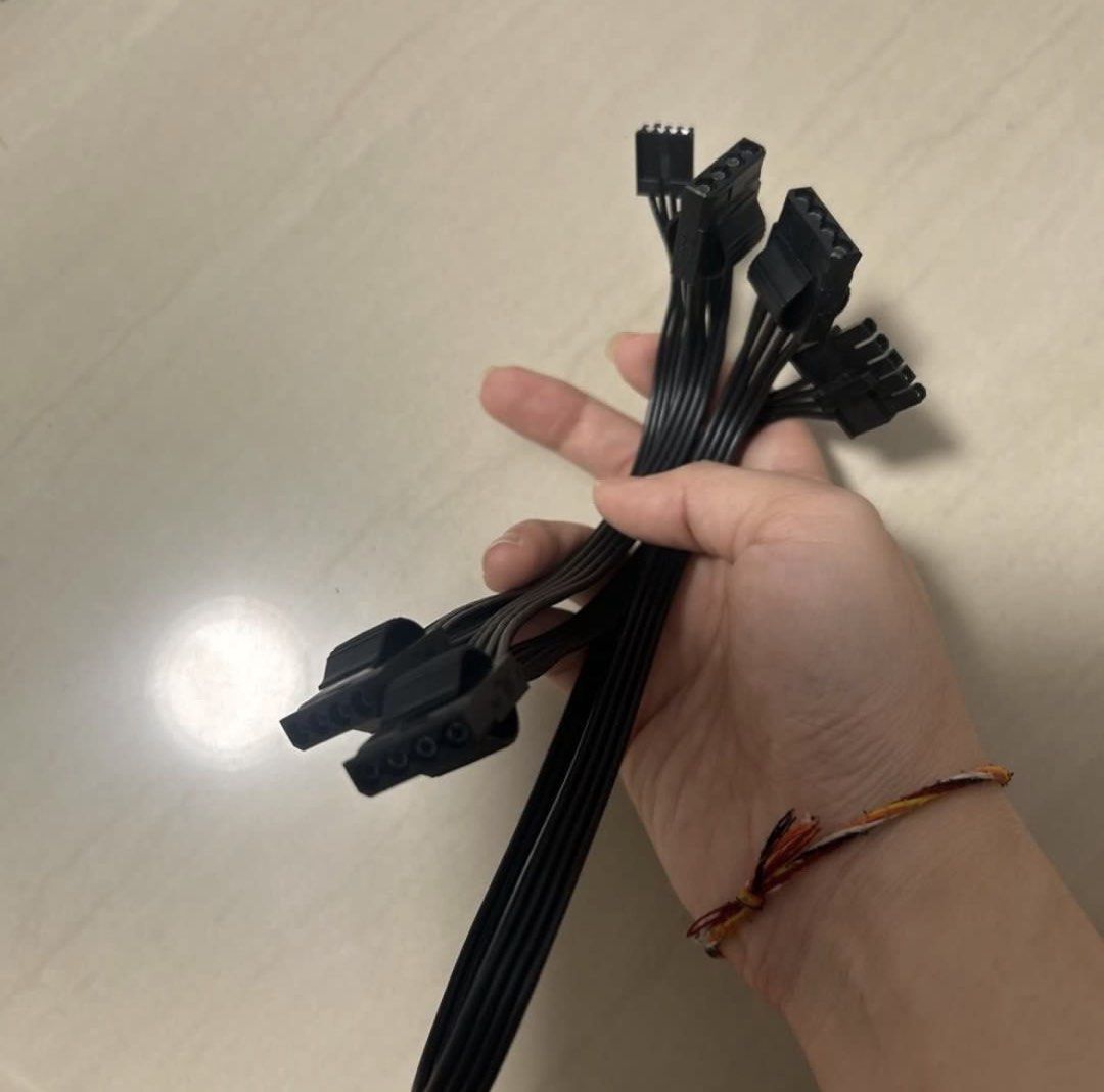 PC Power Supply Cables - Various Types440934947441889281