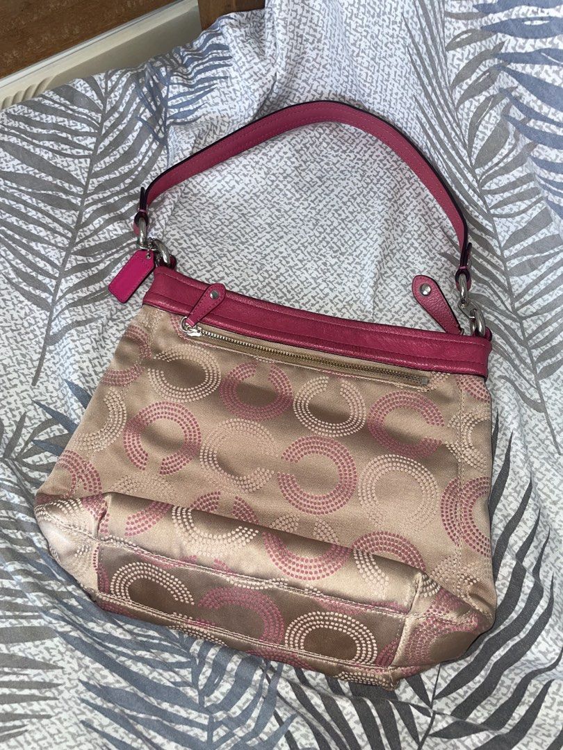 Pink Coach Bag | open for LA! (Category: Luxury Bags & Wallets) located in Cabanatuan. Submitted by kathandcoach (Listing ID 1435240358, Image 2). Description: - Authentic Coach Pink Tote Bag - Just bought if from @/adrinastyles.ph/ - Nalinis ko na and everything, mabango!!! - Message me for more pics and vids - Ideal Zipper - can do VC .