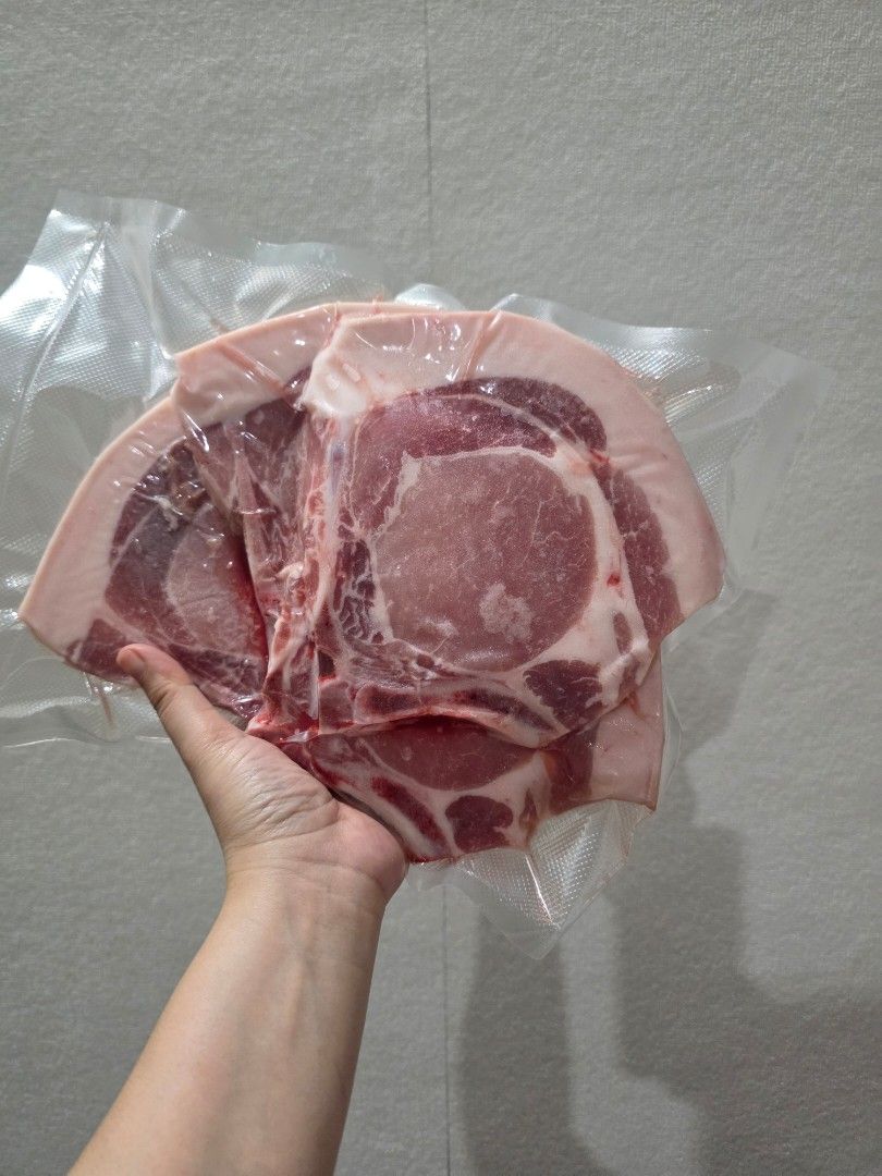 PORKCHOP / PORK LOIN CHOPS - APPROX 1KG (Category: Other Food & Drinks) located in Las Pinas. Submitted by mfs02015 (Listing ID 1435312333, Image 3). Description: PORK LOIN CHOPS Aprox 990grams to 1kl 4 to 6 pcs / pack depending on size For Pick up and courier only. NO MEETUPS. Location : AdB Avenue ALSO AVAILABLE : * PROMEAT Cheesy / Spicy Hungarian 1kg (9pcs) = P320 * Repacked Vacuum Sealed PROMEAT Hungarian (3pcs) = P120 * Promeat Glazed Ham 1