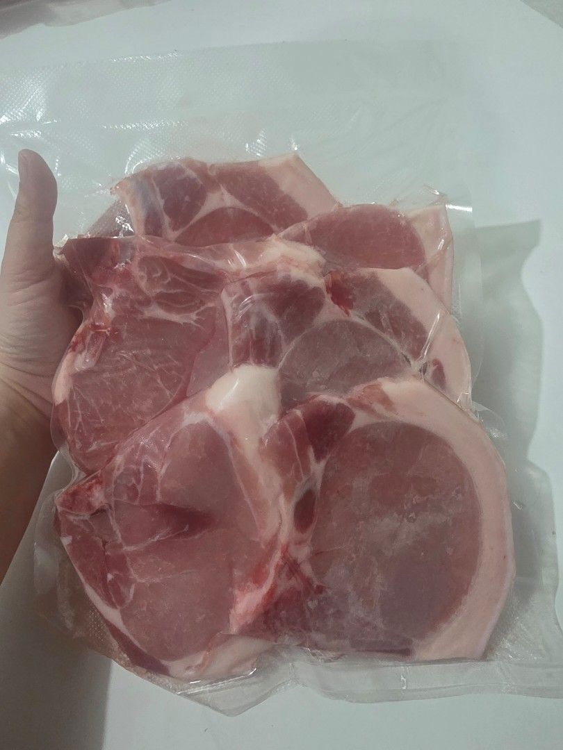 PORKCHOP / PORK LOIN CHOPS - APPROX 1KG (Category: Other Food & Drinks) located in Las Pinas. Submitted by mfs02015 (Listing ID 1435312333, Image 2). Description: PORK LOIN CHOPS Aprox 990grams to 1kl 4 to 6 pcs / pack depending on size For Pick up and courier only. NO MEETUPS. Location : AdB Avenue ALSO AVAILABLE : * PROMEAT Cheesy / Spicy Hungarian 1kg (9pcs) = P320 * Repacked Vacuum Sealed PROMEAT Hungarian (3pcs) = P120 * Promeat Glazed Ham 1