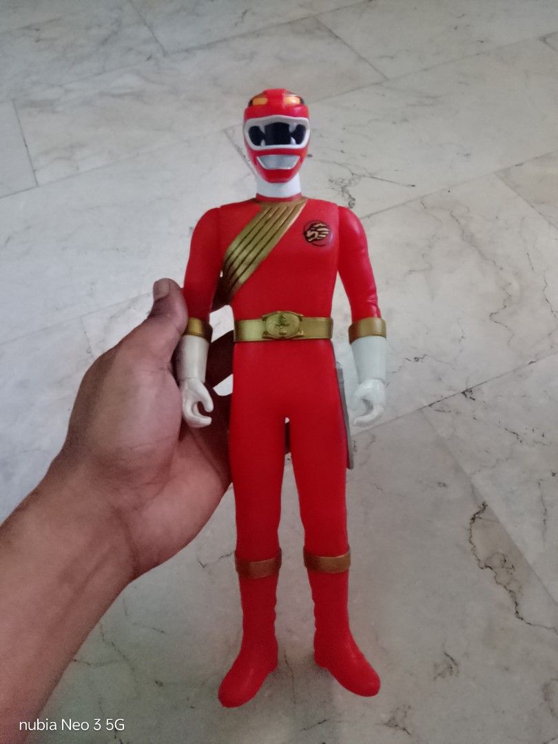 Power Rangers Wild Force Red Ranger Figure (Category: Figurines & Statues) located in Valenzuela. Submitted by bevjunie14 (Listing ID 1435192115, Image 1). Description: Original Banpresto Figure 13 inches Good as new - Power Rangers Wild Force Red Ranger action figure - Features the iconic red suit with gold accents and white gloves - Figure is in a standing pose - Well-detailed - Feet have text - Perfect for Power Rangers fans! For only 1000 pes