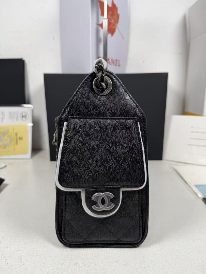 Pre order (Category: Luxury Bags & Wallets) located in Taytay. Submitted by prettypicks_1188 (Listing ID 1435332394, Image 3). Description: Mini size Chanel 25 calfskin silver .