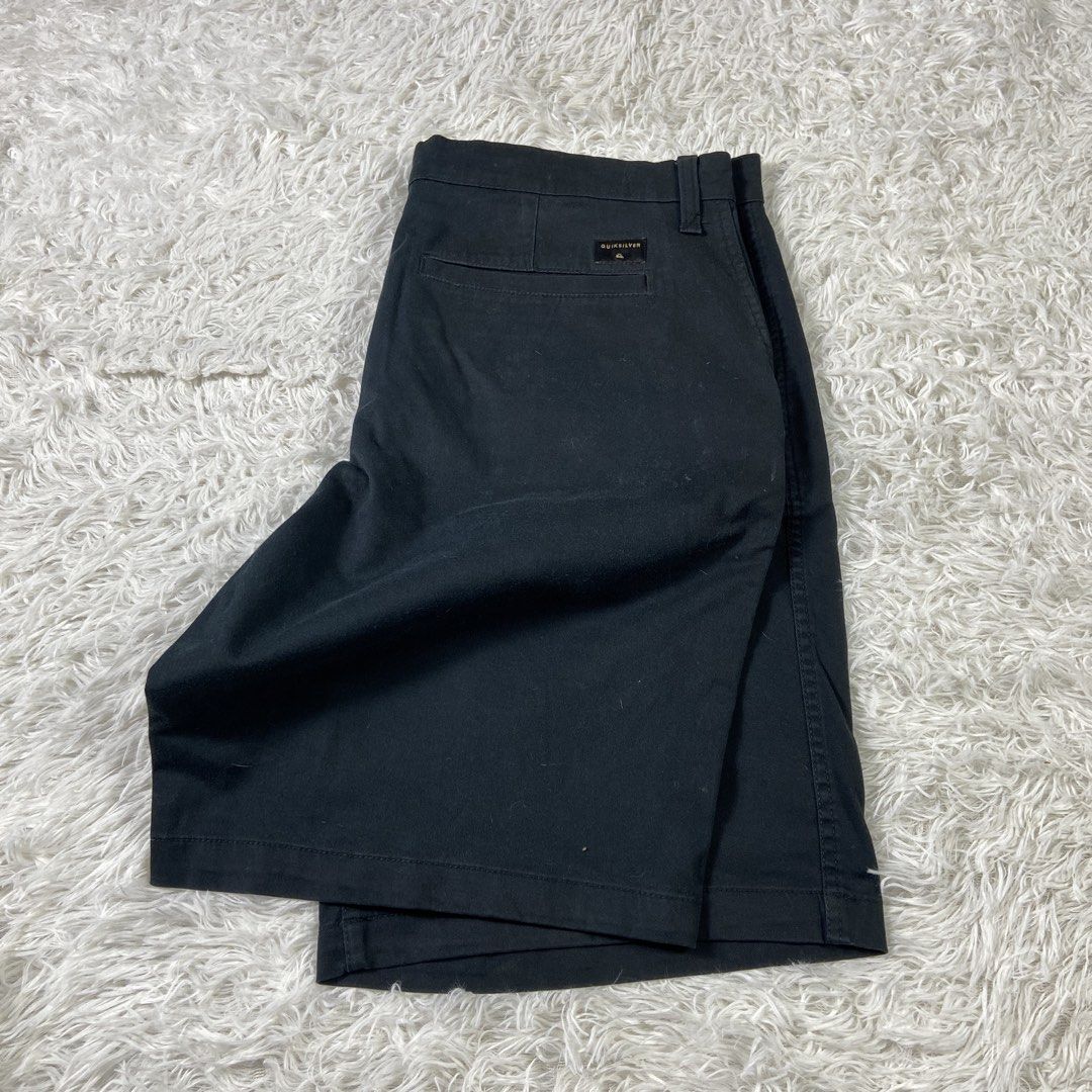 QuickSilver Chino Short Black in 36 (Category: Shorts) located in Naga. Submitted by rackstar4400 (Listing ID 1435171707, Image 1). Description: Original Quiksilver Chino Shorts in Black, waist size 36. Features a clean and versatile chino design — perfect for casual, skate, and everyday wear. 📌 Brand: Quiksilver 📌 Item: Chino Shorts 📌 Size: 36 (Please check measurements for exact fit) 📌 Color: Black 📌 Condition: Lightly used, good overall c
