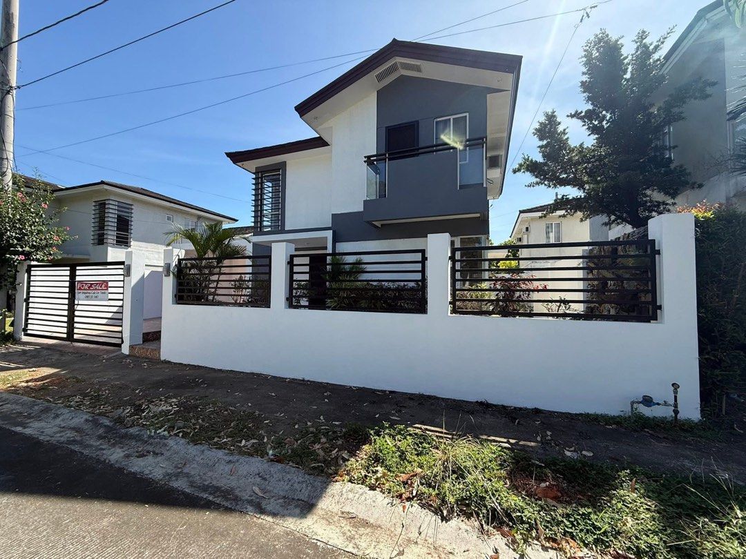 Ridgeview house for sale (Category: House & Lot) located in Santa Rosa. Submitted by ej.sotto (Listing ID 1362749157, Image 2). Description: Ridgeview Estates Nuvali residential lots for sale near Xavier School and Solenad Nuvali. Details: DAPHNE model 3 bedrooms 1 maid’s room 3 toilet and bath Clean title Mode of payment Cash or Bank Financing.