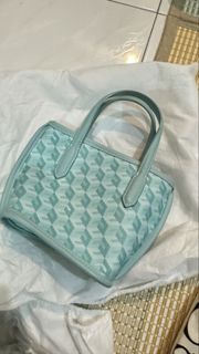 (Category: ) located in . Submitted by thriftthrive (Listing ID 1435336231, Image 1). Description: .