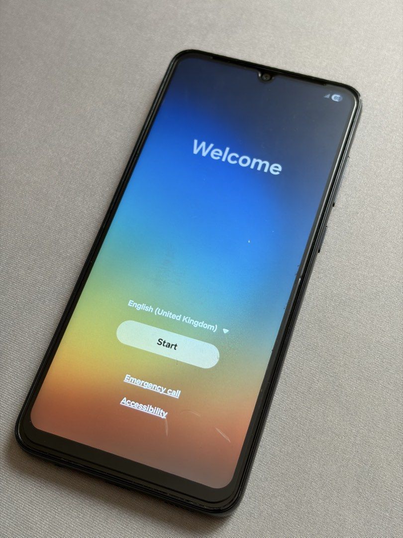 Samsung A05 (Category: Samsung) located in Muntinlupa City. Submitted by jrgnc (Listing ID 1435185742, Image 3). Description: - Display: 6.7-inch PLS LCD, HD+ (720 x 1600) - Processor: MediaTek Helio G85 - RAM: 4GB (depends on unit) - Storage: 128GB (expandable via microSD) - Rear Camera: Dual camera – 50MP (main) + 2MP (depth) - Front Camera: 8MP selfie camera - Battery: 5,000mAh (long-lasting, supports 25W fast charging) - Operating System: And