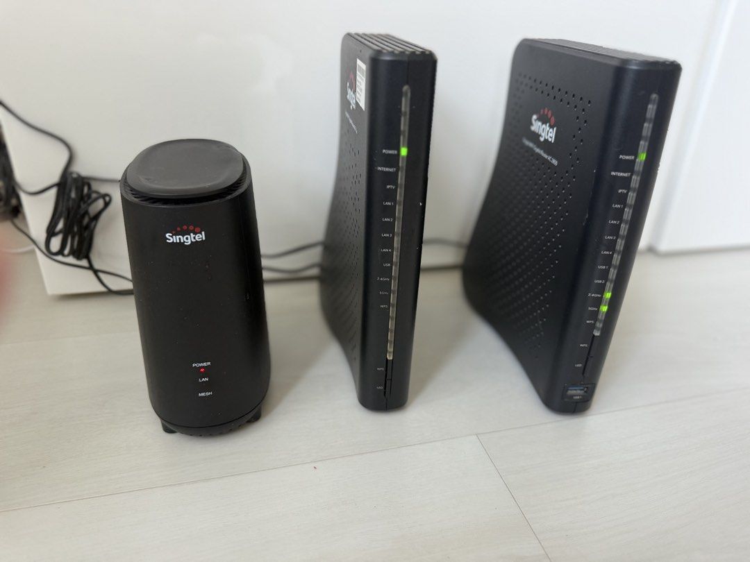 Singtel Optical Network Router and Mesh WiFi Set441059896471080961
