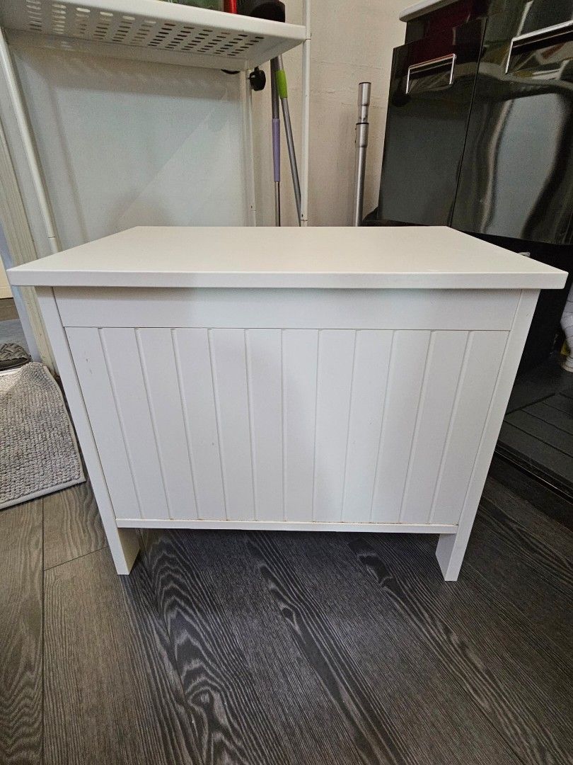 Storage chest box