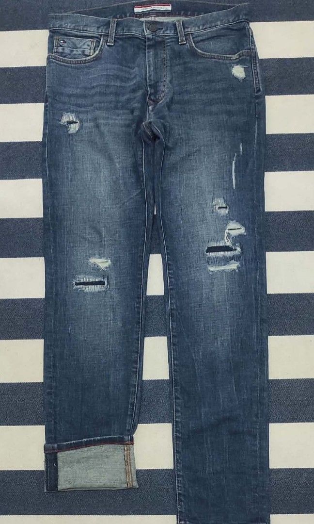 TOMMY HILFIGER SLIM (Category: Jeans) located in General Santos City (Dadiangas). Submitted by k.vin__stuff (Listing ID 1435268478, Image 1). Description: TOMMY HILFIGER JEANS **slim tattered 🔖size: 32 🔖length: 42"| leg opening: 7" 🔖excellent condition 🔖no issue.