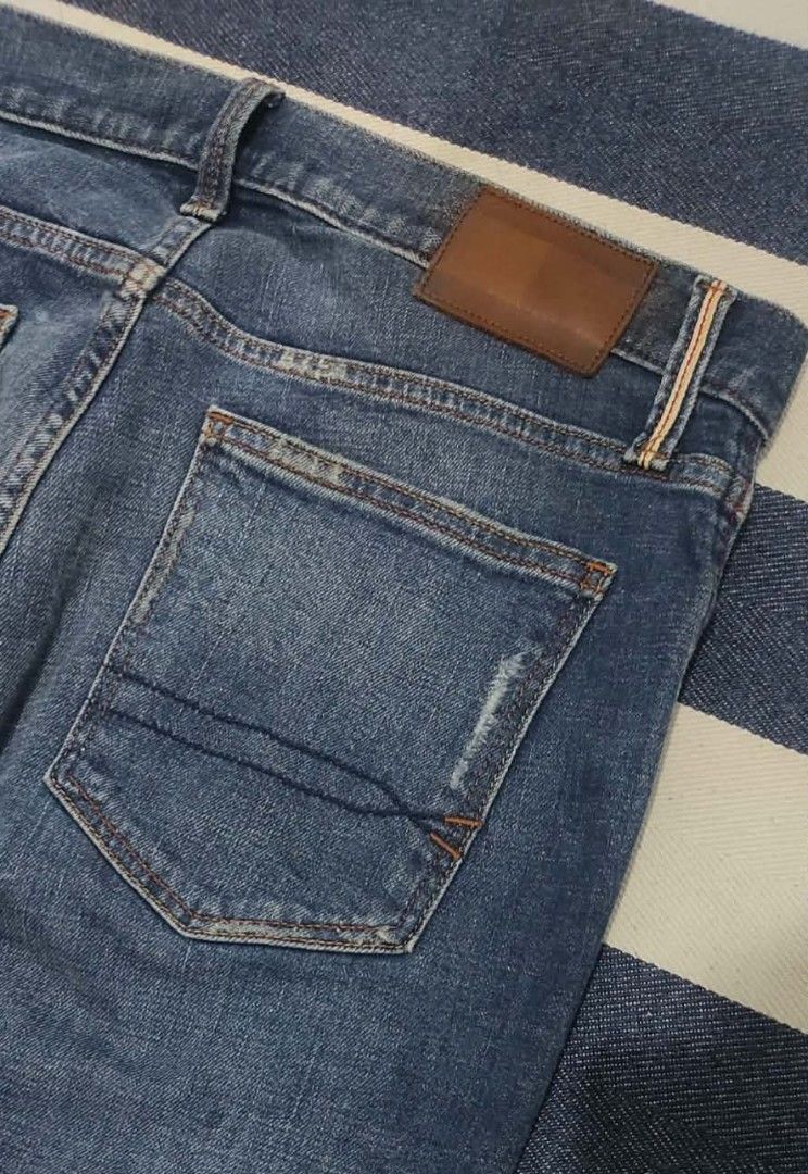TOMMY HILFIGER SLIM (Category: Jeans) located in General Santos City (Dadiangas). Submitted by k.vin__stuff (Listing ID 1435268478, Image 3). Description: TOMMY HILFIGER JEANS **slim tattered 🔖size: 32 🔖length: 42"| leg opening: 7" 🔖excellent condition 🔖no issue.