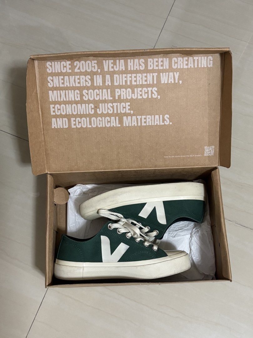 Veja Wata II Canvas (Green) (Category: Sneakers) located in Santa Rosa. Submitted by cgabs (Listing ID 1435281414, Image 1). Description: - Selling for my mom! 😅 - Originally bought for P7,900 - RFS: too small on her - Authentic - Lightly used - Comes with the box.