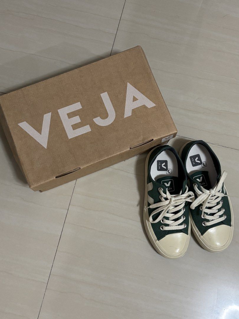 Veja Wata II Canvas (Green) (Category: Sneakers) located in Santa Rosa. Submitted by cgabs (Listing ID 1435281414, Image 2). Description: - Selling for my mom! 😅 - Originally bought for P7,900 - RFS: too small on her - Authentic - Lightly used - Comes with the box.