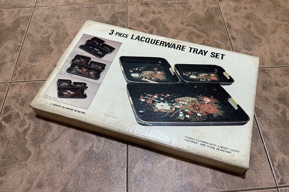 Vintage 3-Piece Lacquerware Tray Set