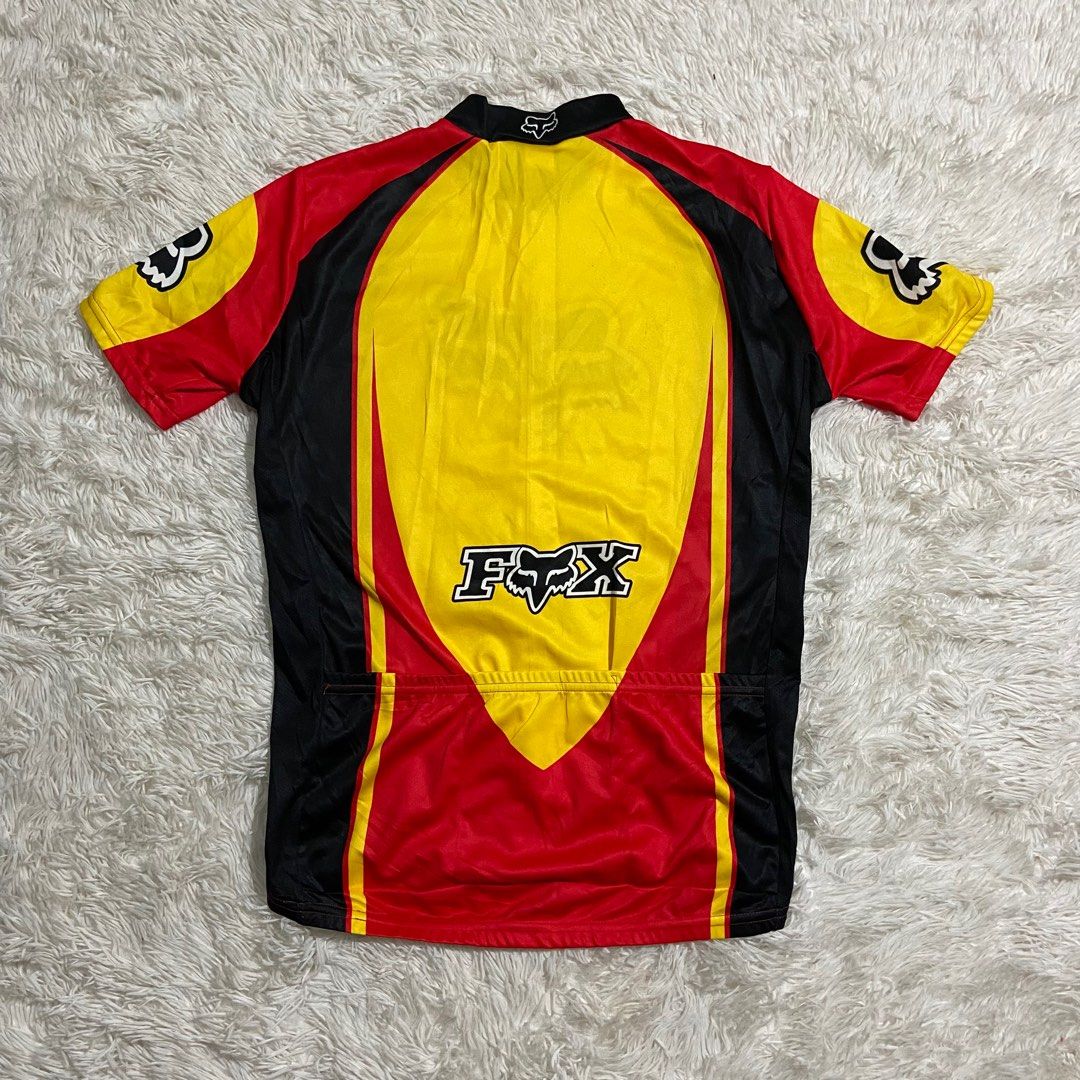 Vintage 90s Fox Racing Cycling Jersey (Category: Activewear) located in Cebu City. Submitted by johngregmoldez03 (Listing ID 1435291348, Image 3). Description: 90s Fox Racing Cycling Jersey Size: Medium Dimension: 20 Width / 27 Length Color Rate: 10/10 Excellent Condition - Need Wash Pm📩.