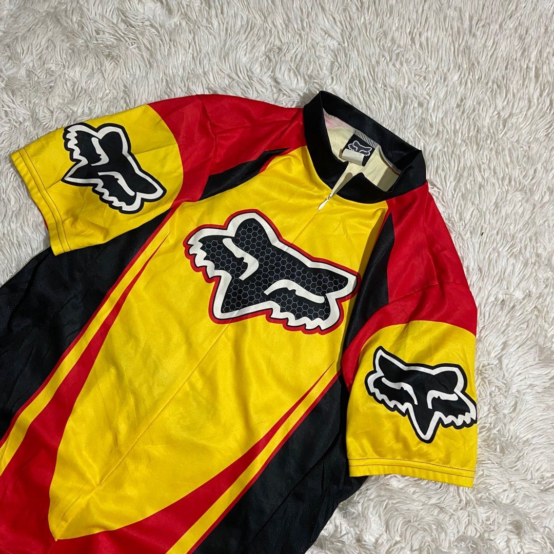 Vintage 90s Fox Racing Cycling Jersey (Category: Activewear) located in Cebu City. Submitted by johngregmoldez03 (Listing ID 1435291348, Image 2). Description: 90s Fox Racing Cycling Jersey Size: Medium Dimension: 20 Width / 27 Length Color Rate: 10/10 Excellent Condition - Need Wash Pm📩.