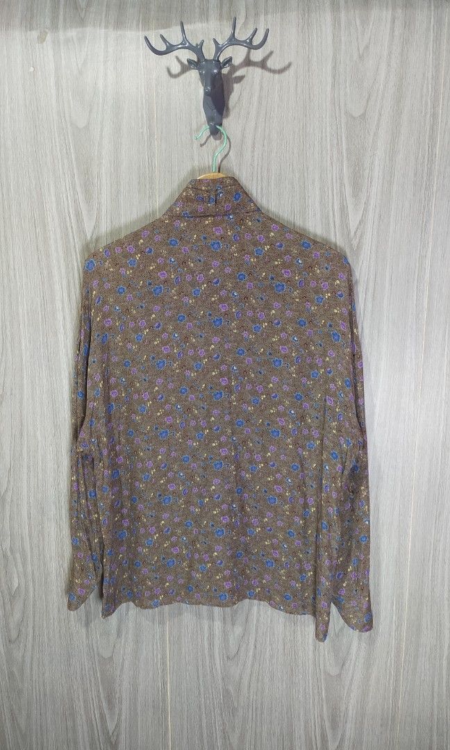 Vintage Fendi Button Down Long Sleeve Blouse (Category: Longsleeves) located in Naga. Submitted by secondspinv2 (Listing ID 1435297019, Image 3). Description: Vintage Fendi Button Down Long sleeve Blouse ✅Size: 42 ✅Width: 23 ✅Length: 27 ✅Sleeve: 20 ✅Color Rate: 9.5/10 ✅No Issue ✅Need Wash ✅Location: Bicol Naga City, Camarines Sur ✅Courier: J&T Express/Flash Express ✅MOP: Gcash only.