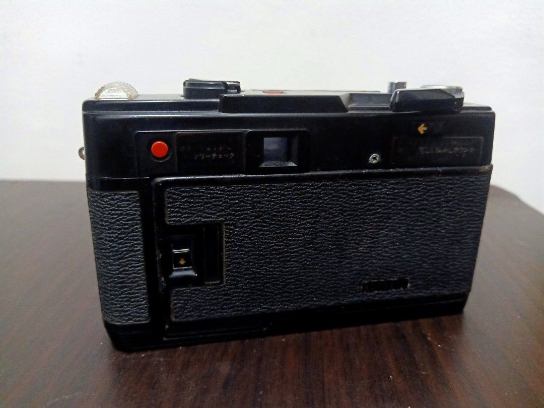 Vintage fujica camera (Category: Cameras) located in Las Pinas. Submitted by the_recycle_shop (Listing ID 1435303947, Image 2). Description: Not tested selling as is defective Buy at your own risk .